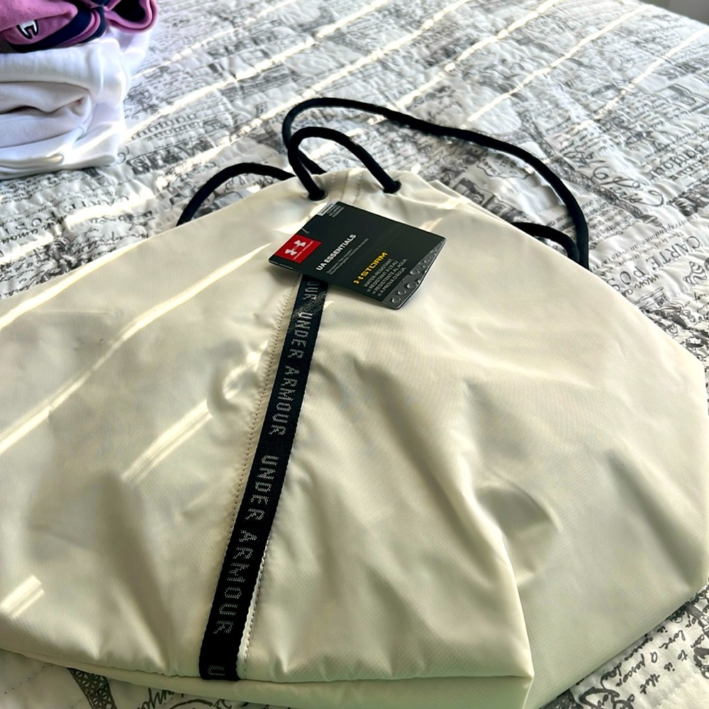 NWT UA Essentials Sackpack